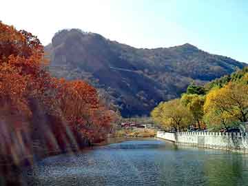 御極大明，與自然美景的親密旅行，探尋內(nèi)心平和之旅