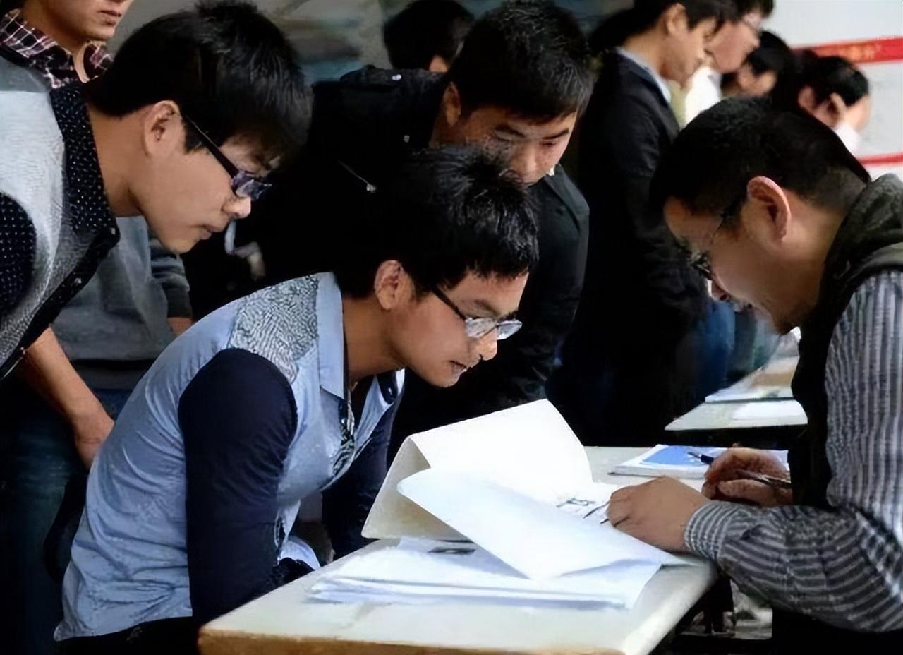 鐵路薪資改革邁入新時(shí)代，科技重塑未來(lái)，最新動(dòng)態(tài)揭示變革趨勢(shì)