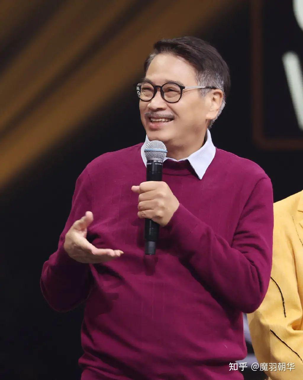 笑星男演員，從舞臺(tái)到心靈的自信閃耀之旅，成就感的追求之路