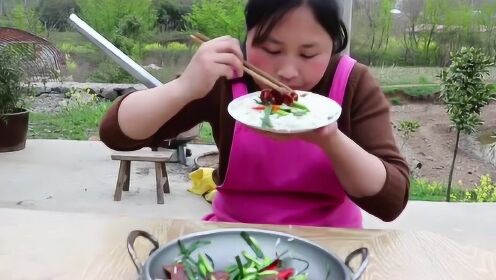 胖妹的自然美食之旅，探索自然美景下的最新烹飪體驗